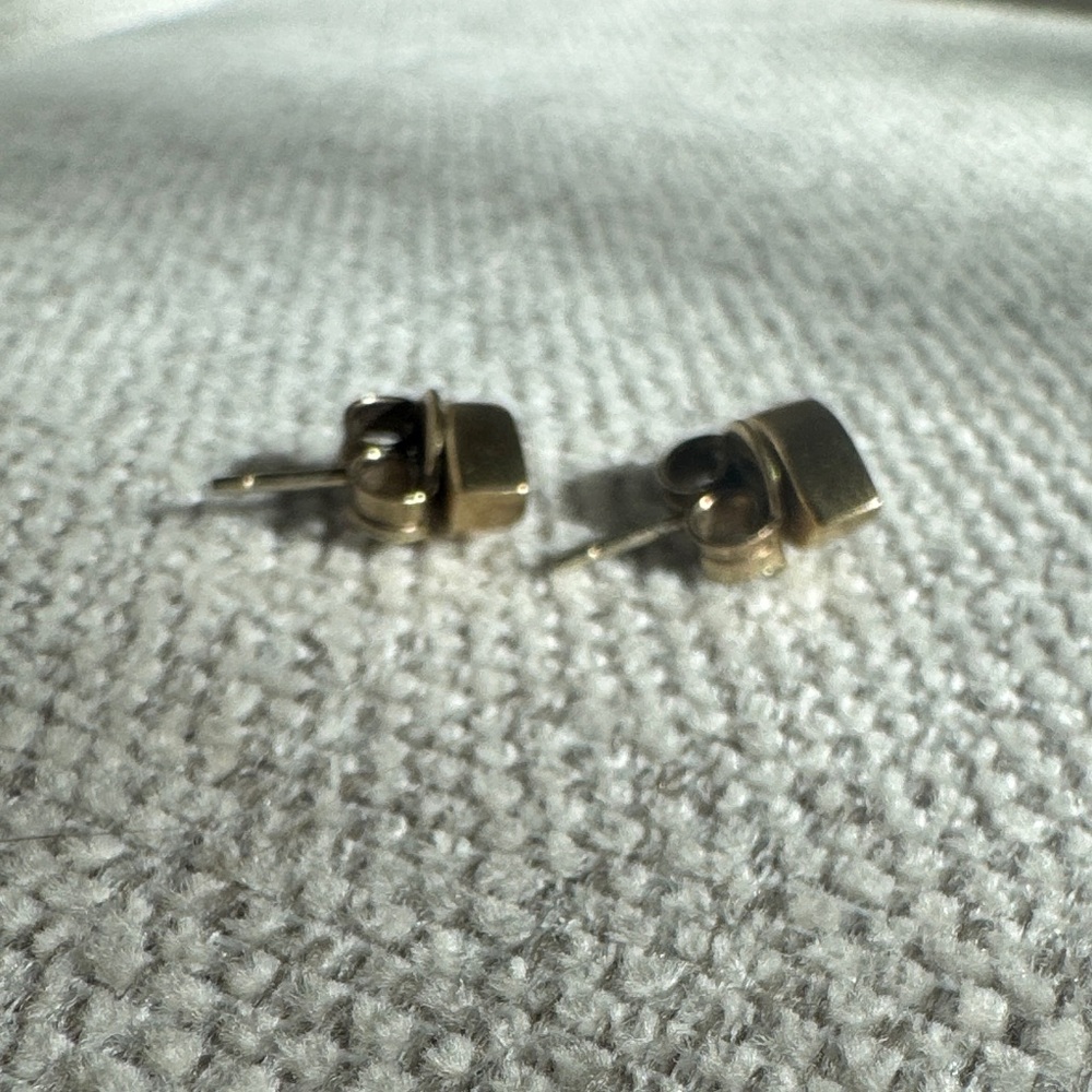 Shana Gulati recycled diamond slice Stud Earrings - Picture 4 of 6